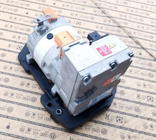 Компресор кондиціонера 1EA820808B VAG