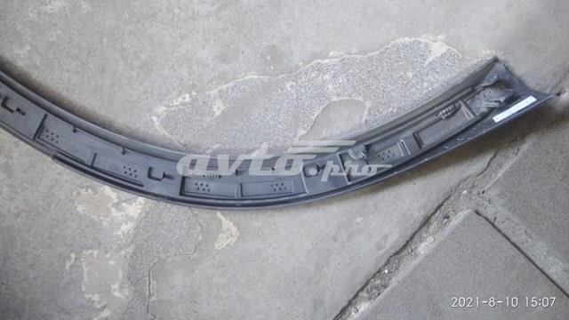 Розширювач заднього крила, правий 31378161 Volvo