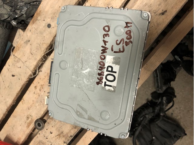  868400W130 Toyota