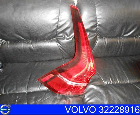 Стоп задній Volvo 32228916 ціна, від 221.71 USD