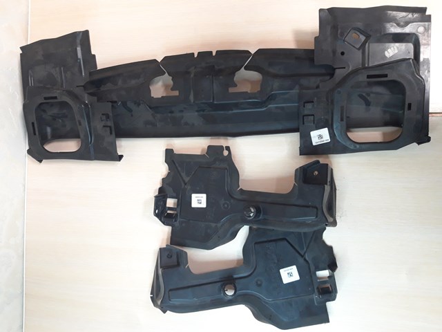 51647359818 BMW повітропровід радіатора