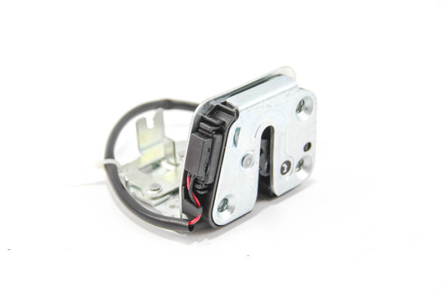 Замок і ручки (передніх) дверей Autotechteile 5051592 ціна, від 28.34 USD