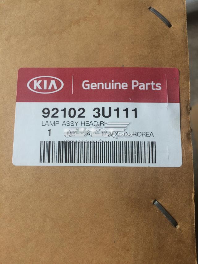 Фара права 921023U111 Hyundai/Kia