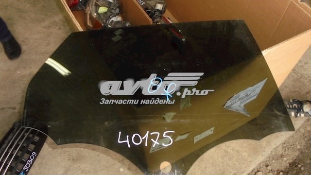 LR026712 Land Rover Скло задньої двері правої