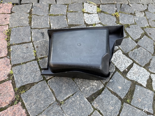4M2819979 VAG 