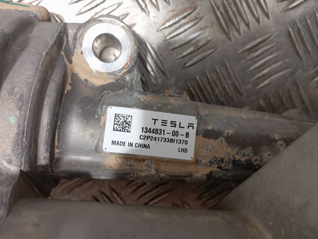 134483100B Tesla 