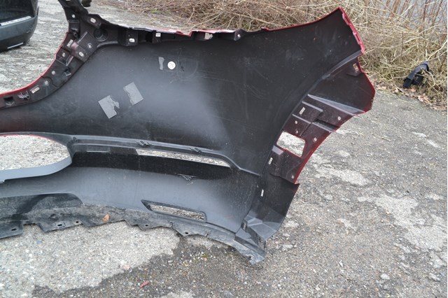 DGH950031 Mazda Бампер передній в зборі