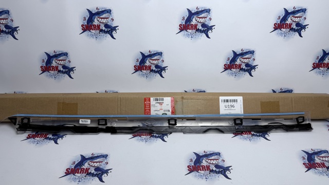 LR106792 Land Rover 