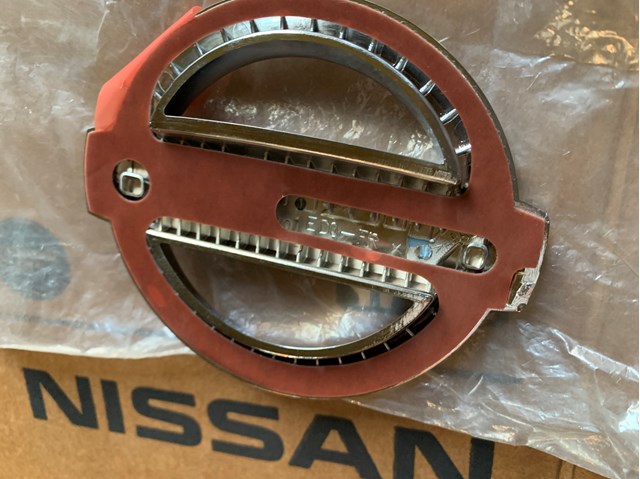  Nissan/Infiniti 62890ED000 ціна, від 19.47 USD