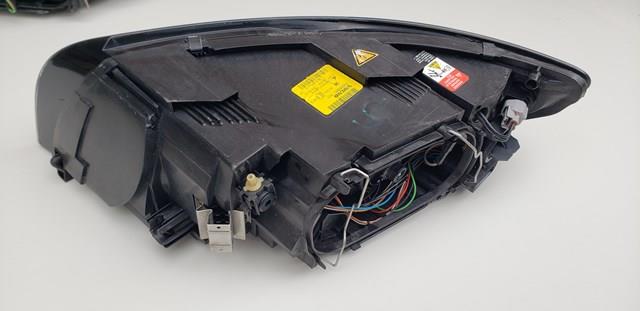 Фара передня права Volvo 31335240 ціна, від 190.03 USD