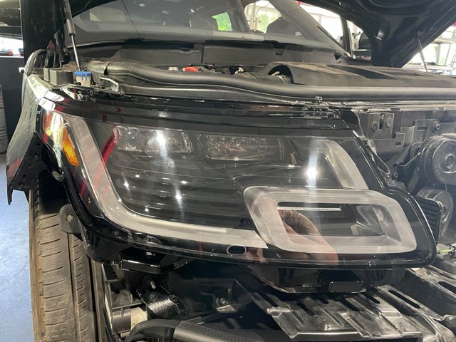 Купити LR169868 Land Rover 