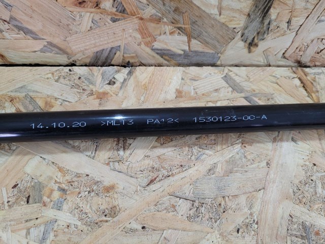 107759600D Tesla 