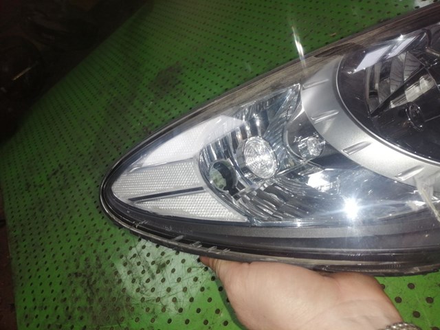 921022H020 Hyundai/Kia Фара передня права