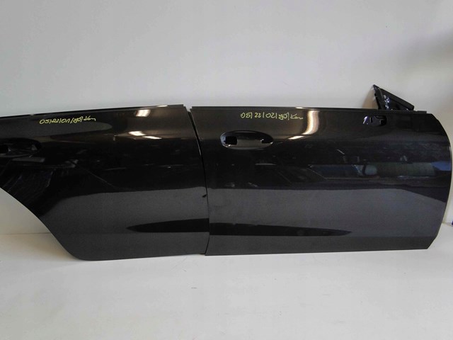Дверка передня права Mercedes A2577203401