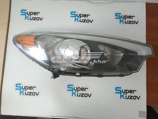  Фара права KIA Forte 3