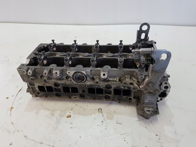 Головка блоку циліндрів Mercedes A6510160201