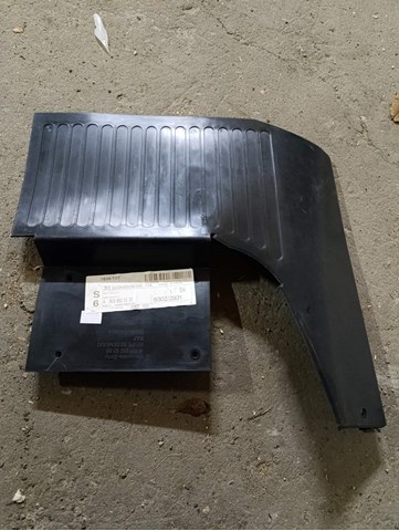 A909882020007 Mercedes Бризковики задній, лівий
