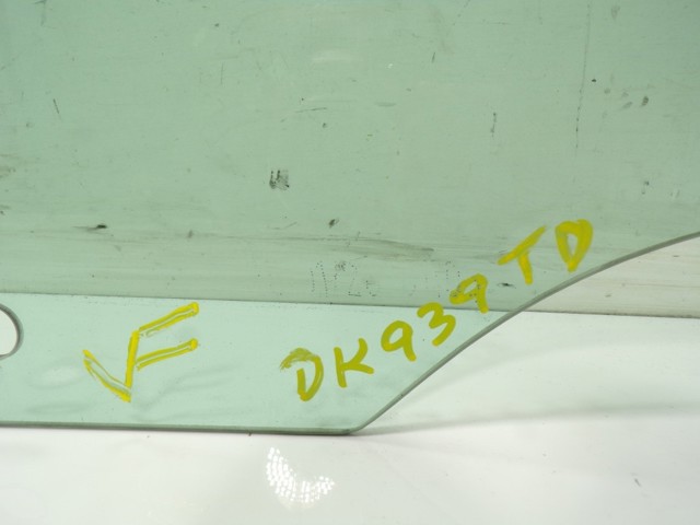 Скло заднє праве XYG GS7446D304 ціна, від 17.86 USD