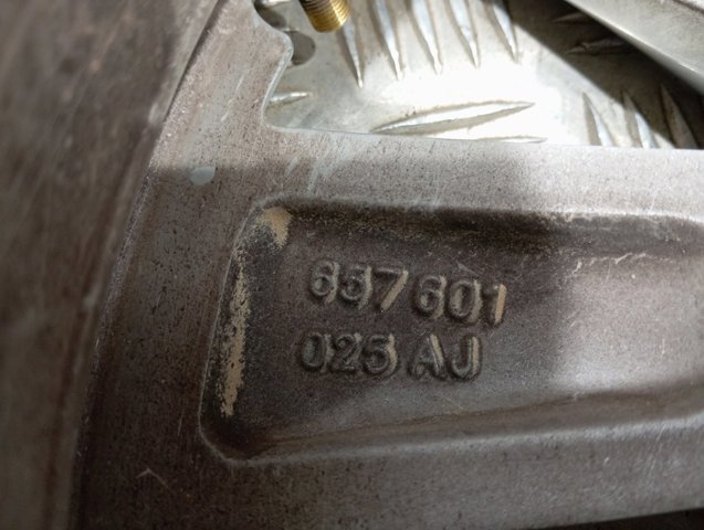 Купити 657601025AJ VAG Диски колісні литі (легкосплавні, титанові)