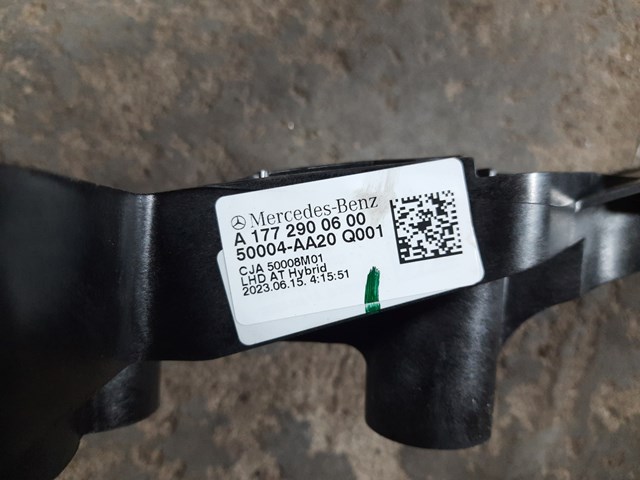 A1772900600 Mercedes Педаль і привід механізму управління гальмами (привід гальмівного крана)