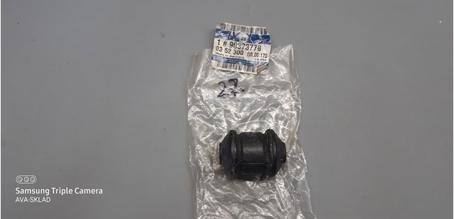 С/блок нижнього важеля General Motors 90373778