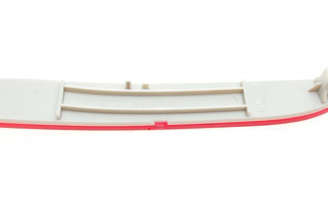 Правий катафот заднього бампера Autotechteile 7016313 ціна, від 11.40 USD