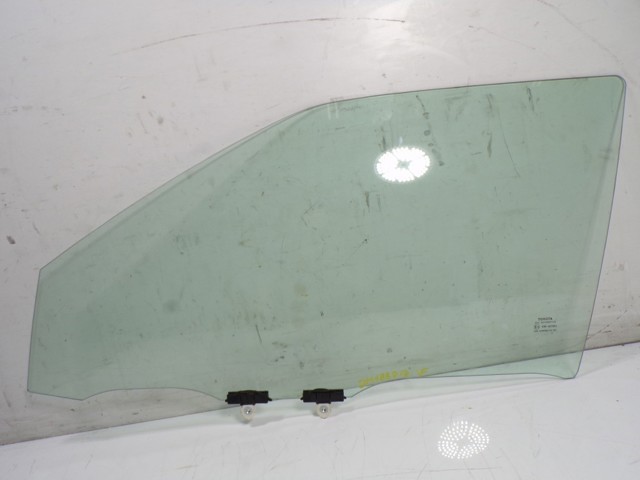 Скло передніх дверей, лівих Toyota 681020D011 ціна, від 138.89 USD