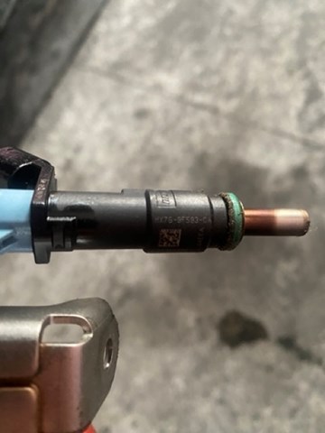 Форсунка паливна Ford 2248272 ціна, від 7.05 USD