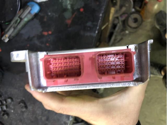  103164300A Tesla