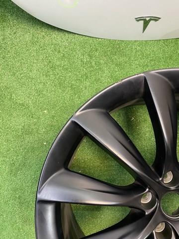  Tesla 102724700F ціна, від 514.84 USD