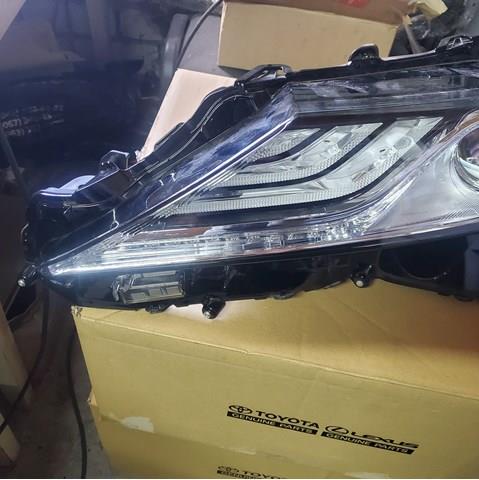 Основна фара в зборі ліва Toyota 8118533D71 ціна, від 739.37 USD