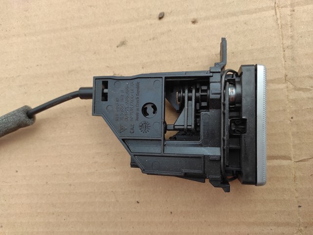  Porsche 7L5857147 ціна, від 15.20 USD
