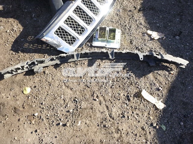 Кронштейн бампера переднього A2048855065 Mercedes