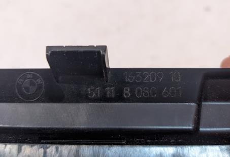 Решітка переднього бампера, нижня Autotechteile 7115163