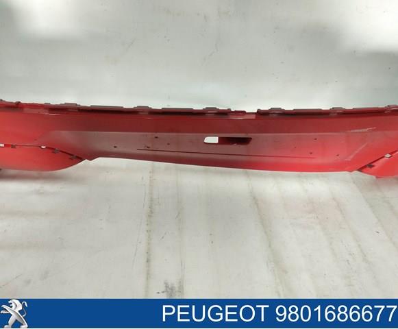 Задній бампер 9801686677 Peugeot/Citroen
