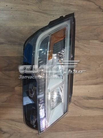 Купити ZFD111823R Signeda Права блок фара