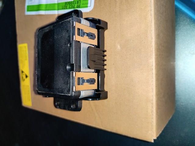 Купити LR146847 Land Rover 