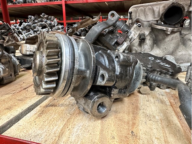 7L6422153F VAG Насос гідропідсилювача