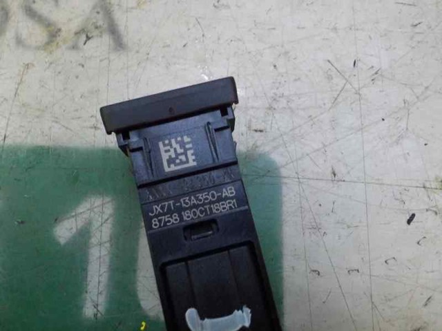 Аварійна кнопка на Ford Focus IV HP