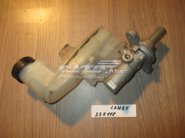 Купити 4720133620 Toyota Головний гальмівний циліндр