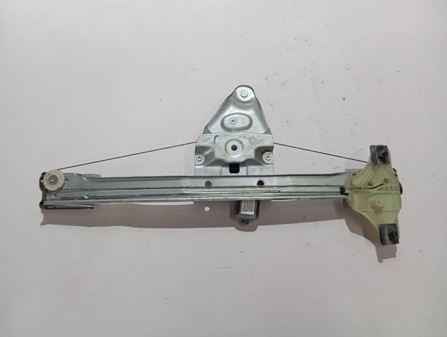 Склопідйомник з електродвигуном Renault (RVI) 807210272R ціна, від 322.47 USD