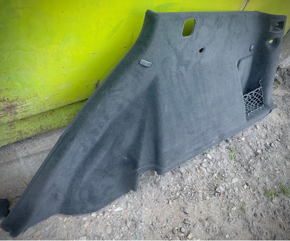 Купити A1666900241 Mercedes Облицювання багажного відсіку, праве