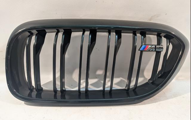 8063173 BMW Решітка радіатора ліва