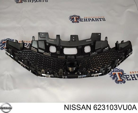 Решітка радіатора 623103VU0A Nissan/Infiniti