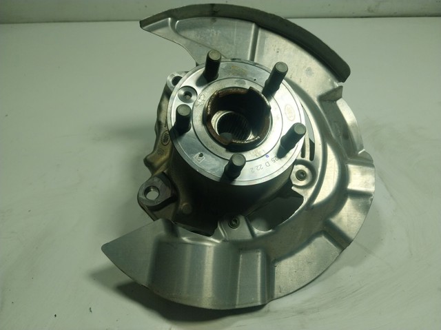 LR179007 Land Rover Цапфа - поворотний кулак передній, лівий