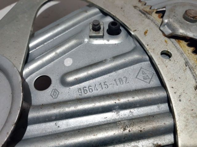 Купити 966415102 Renault (RVI) 