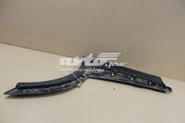 Накладка задньої правої двері Hyundai/Kia 877322W000CA