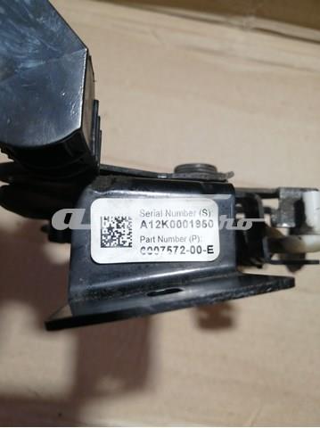 600757200E Tesla Запор капота (замок і привід замка капота)