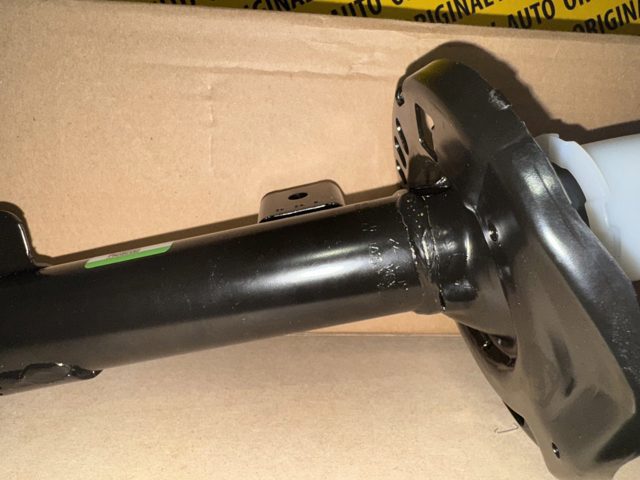 Купити DGJ634900A Mazda 