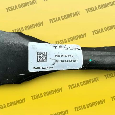 118842100A Tesla Важіль/тяга задньої підвіски подовжній верхній, лівий/правий